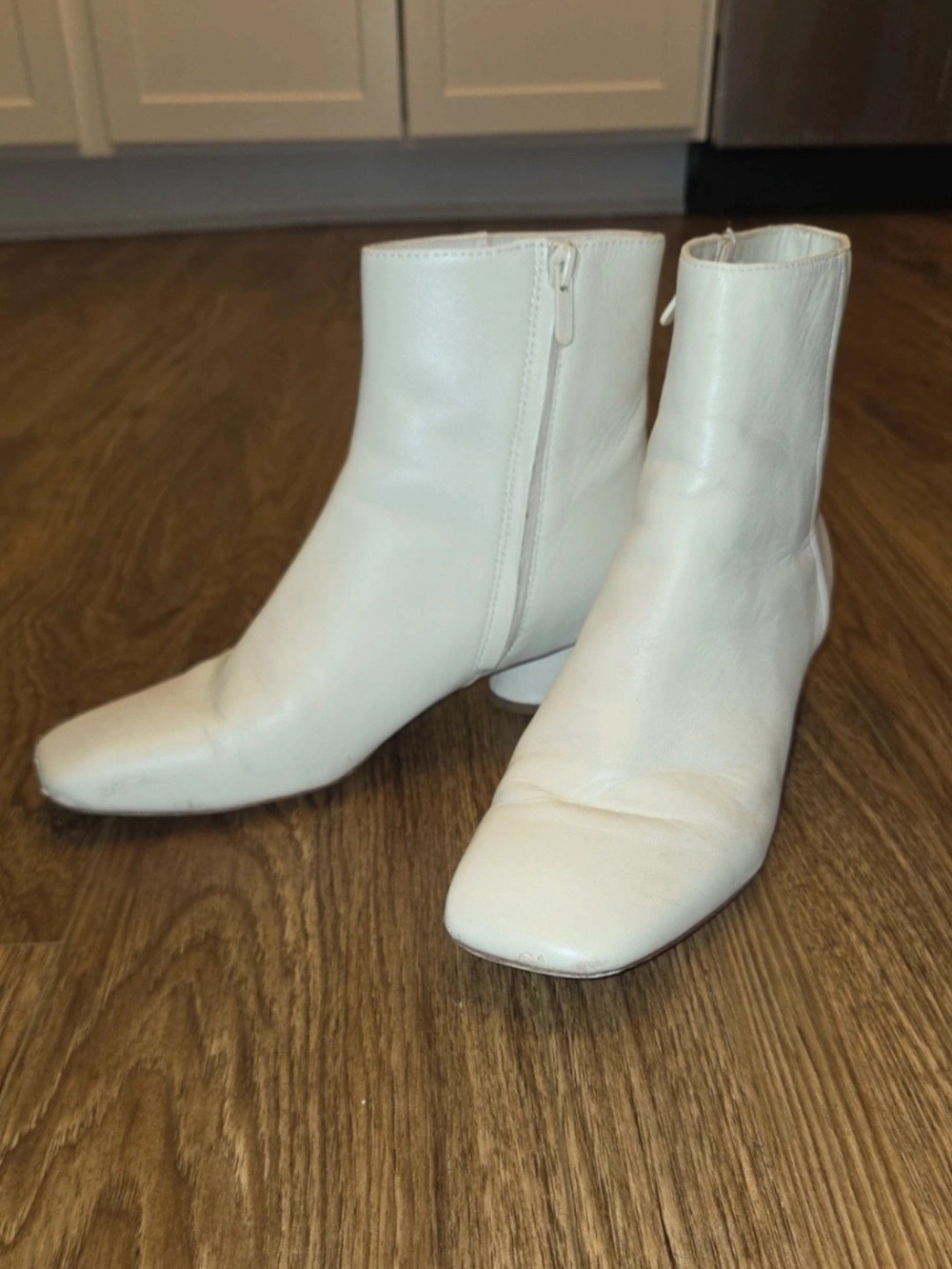 Classic White Women's Leather Ankle Boots VINCE